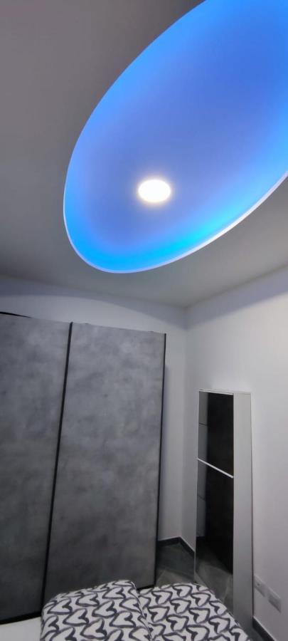 Andrea'S Apartments - Chiasserini Milan Luaran gambar