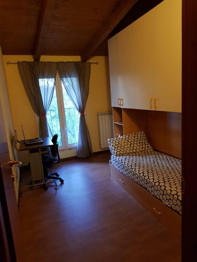 Andrea'S Apartments - Chiasserini Milan Luaran gambar